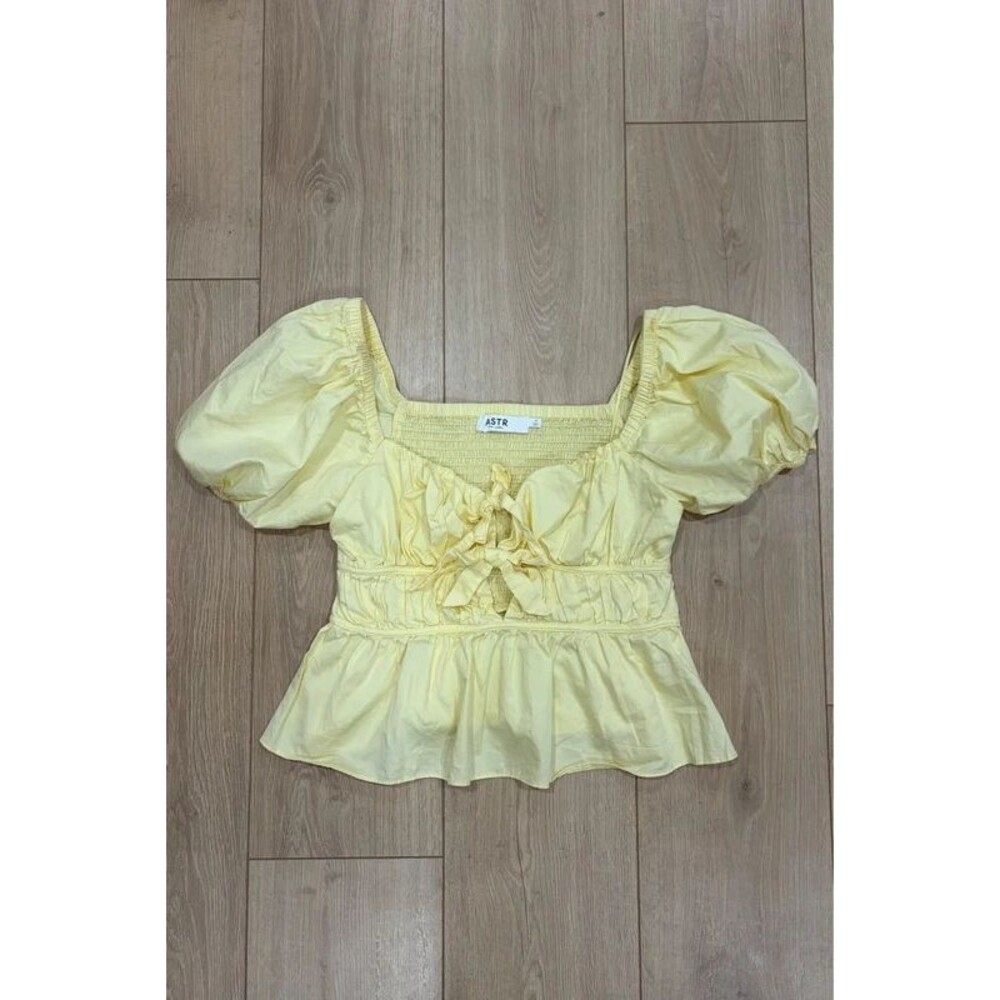 ASTR The Label Yellow Tie Front Peplum Top Size M